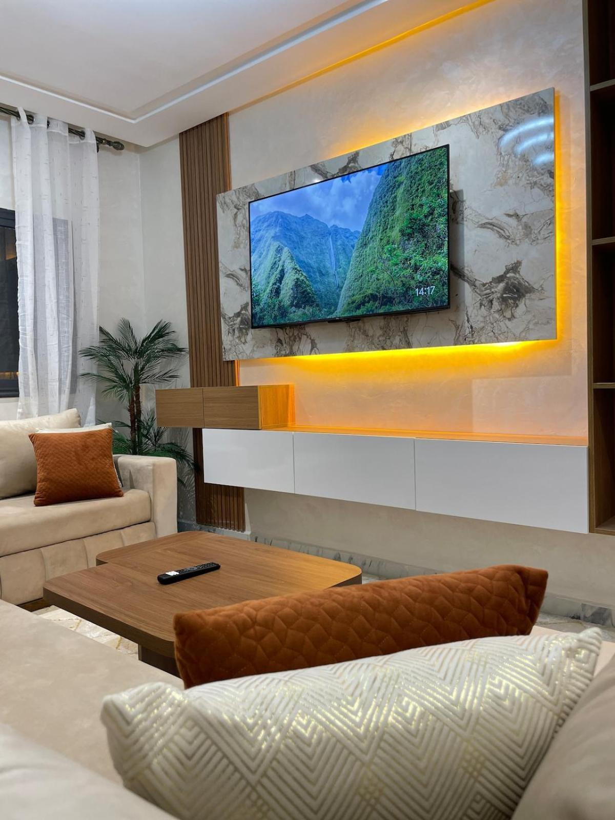 Flat In Wifi Iptv4k Prvt Parking Apartamento